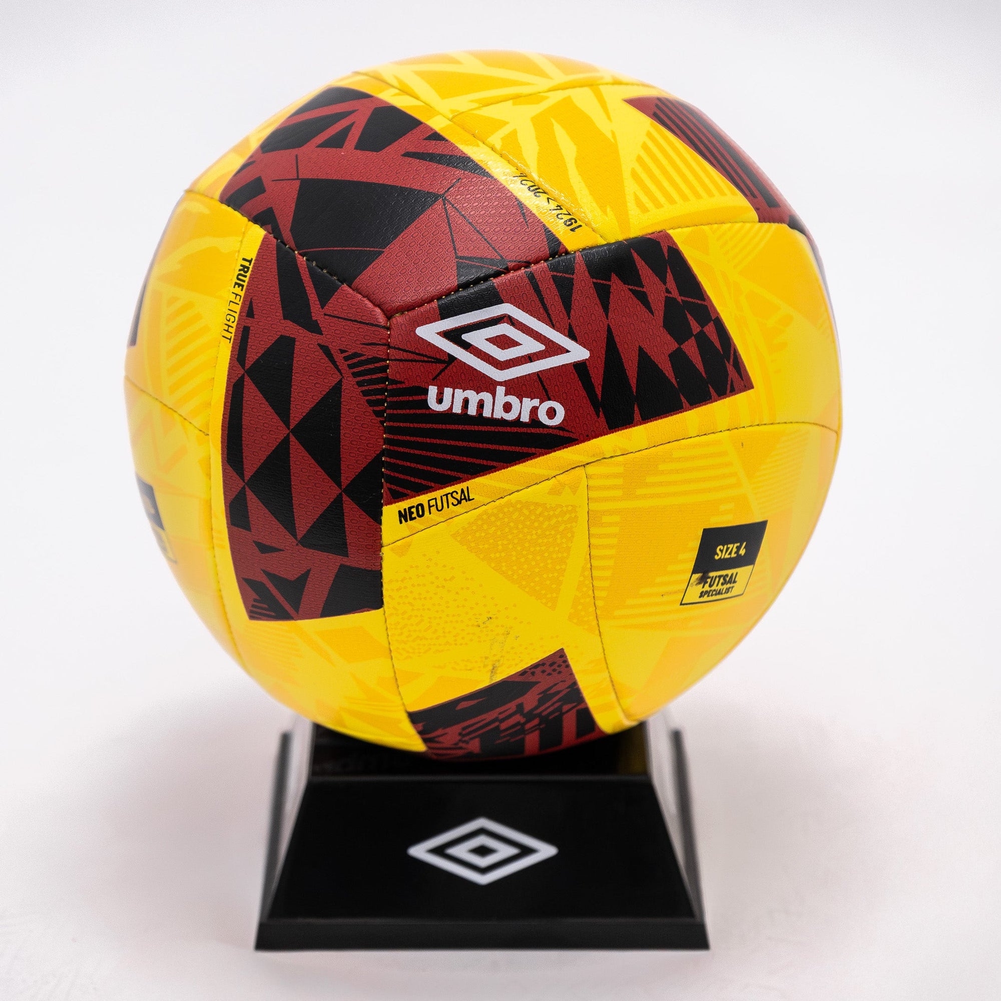 UMBRO Futsal Swerve Ball - Size 4